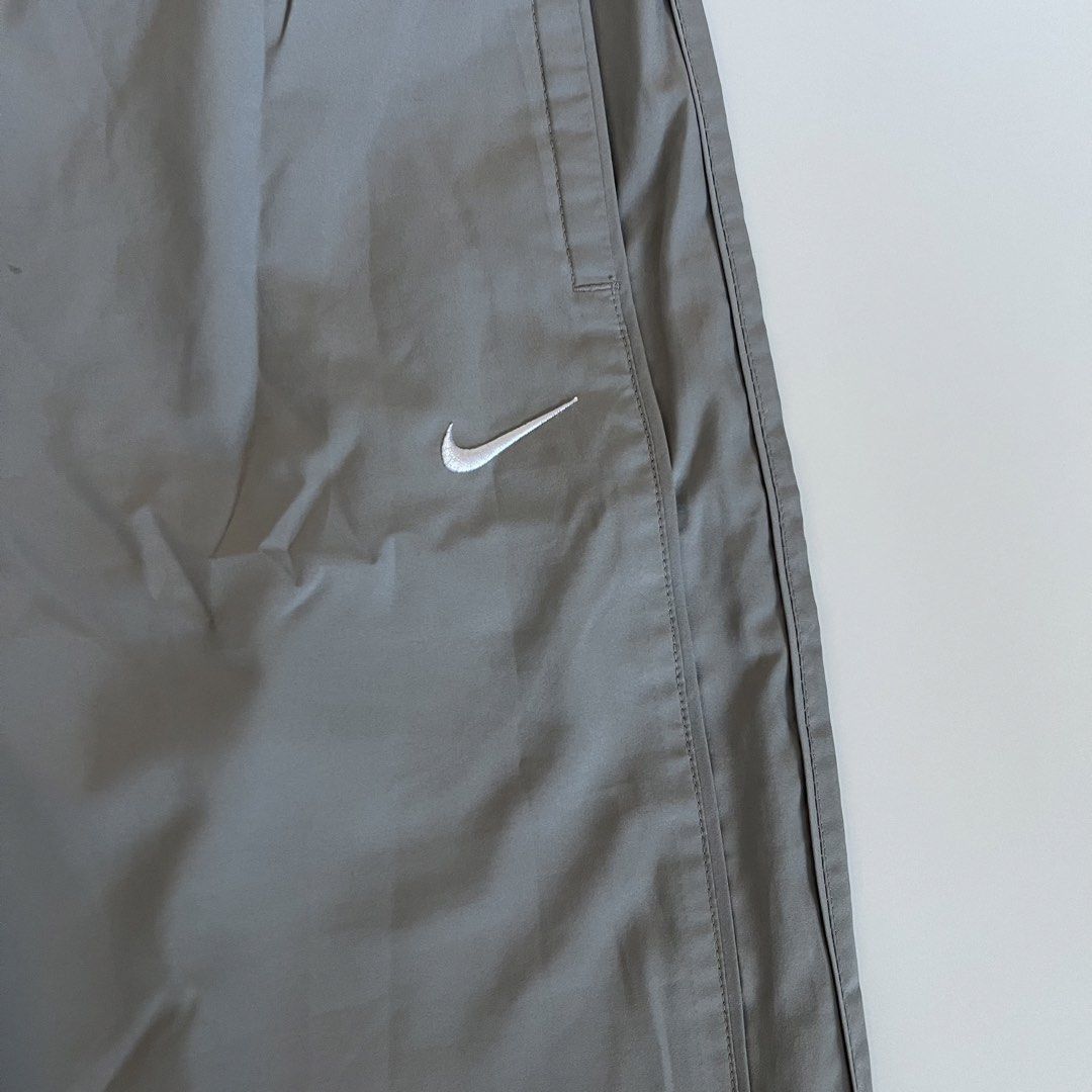 Vintage Nike Grey Gray Track Pants (Category: Joggers) located in Taguig. Submitted by goodfunph (Listing ID 1429769024, Image 2). Description: 📍 Taguig City, Metro Manila - 🍒 Size: L, 34x42 🍒great quality 🍒 RFS: not my style - 📦 Shipping through JNT or same day deliv for orders within Metro Manila 🙅🏽 Joy reservers will be reported - 💰 MOP: GCASH or BDO .