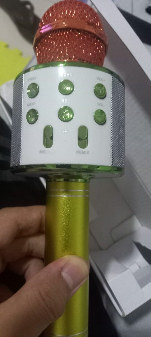 Wireless Karaoke Microphone with Speaker (Category: Microphones) located in Manila. Submitted by fmpc7878 (Listing ID 1429719413, Image 2). Description: good as new just tested and stored, working condition, dont expect much of the volume power, not that loud..