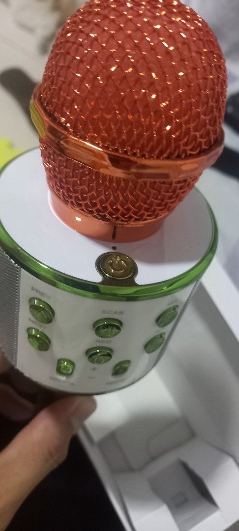 Wireless Karaoke Microphone with Speaker (Category: Microphones) located in Manila. Submitted by fmpc7878 (Listing ID 1429719413, Image 3). Description: good as new just tested and stored, working condition, dont expect much of the volume power, not that loud..