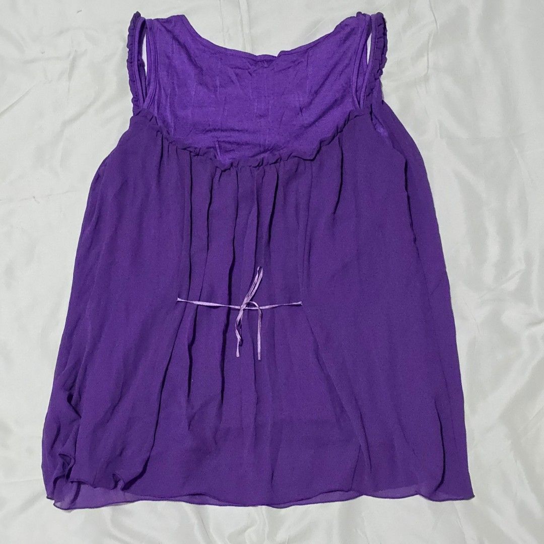 Y2K Boho Purple Violet Sleeveless Top (Category: Sleeveless) located in Quezon City. Submitted by schangs (Listing ID 1429833798, Image 3). Description: size M length 25 in I'm 5'2 & 50kg for reference perfect condition, no issue!!.