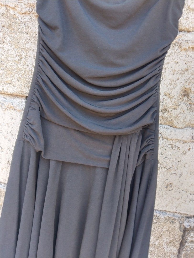Y2k Vintage Tube Ruby Rox Dress (Category: Dresses) located in Cavite. Submitted by someonefrom2008 (Listing ID 1429756504, Image 3). Description: very pretty, everyone needs a little black dress in their wardrobe! NO WHEN WORN PHOTOS.