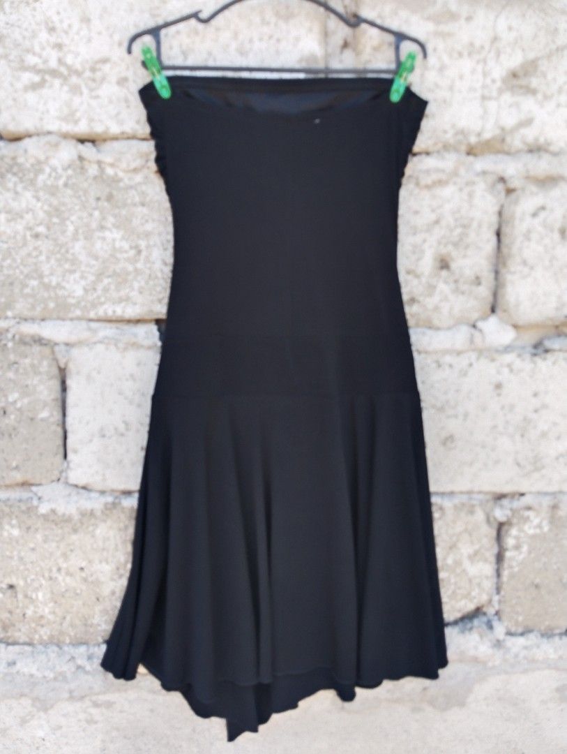 Y2k Vintage Tube Ruby Rox Dress (Category: Dresses) located in Cavite. Submitted by someonefrom2008 (Listing ID 1429756504, Image 2). Description: very pretty, everyone needs a little black dress in their wardrobe! NO WHEN WORN PHOTOS.