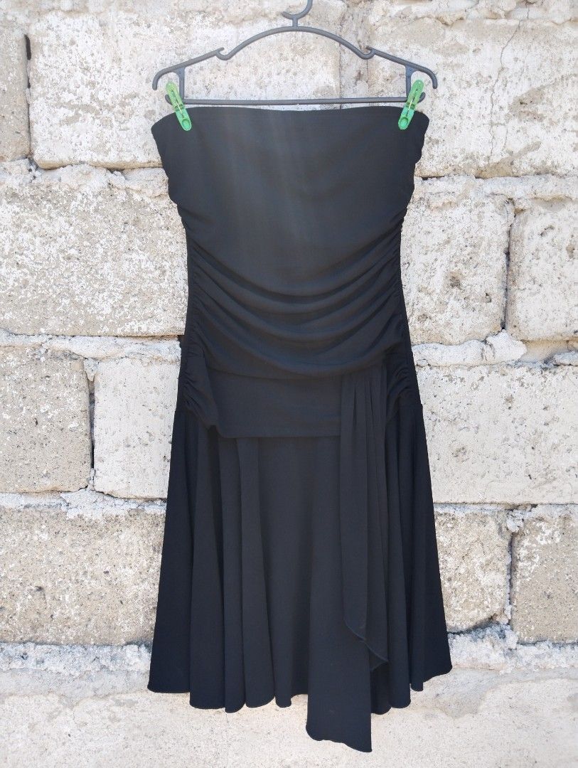 Y2k Vintage Tube Ruby Rox Dress (Category: Dresses) located in Cavite. Submitted by someonefrom2008 (Listing ID 1429756504, Image 1). Description: very pretty, everyone needs a little black dress in their wardrobe! NO WHEN WORN PHOTOS.