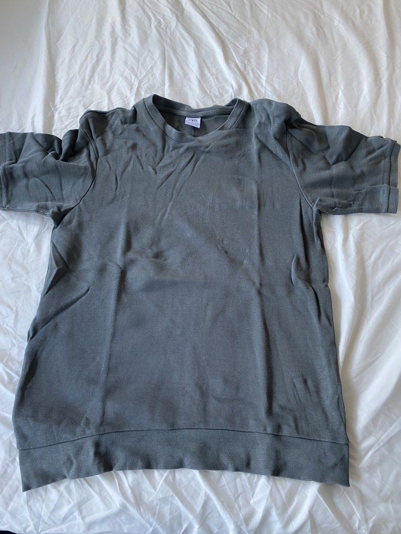 Zara Crew Neck T-shirt - Size M (Category: Tshirts & Polo Shirts ) located in Makati City. Submitted by rye16 (Listing ID 1429835704, Image 3). Description: Zara crew neck t-shirts in size M. Available in black and grey. Made in Turkey and Albania. The shirts have a simple, classic design, suitable for everyday wear. 300 for both.