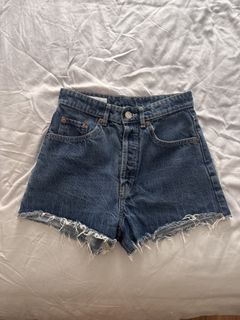 (Category: ) located in . Submitted by cgeeeeee (Listing ID 1429705089, Image 1). Description: .