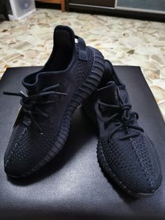 Yeezy Boost 350 V1 Pirate Black, Men's Fashion, Footwear, Sneakers on  Carousell