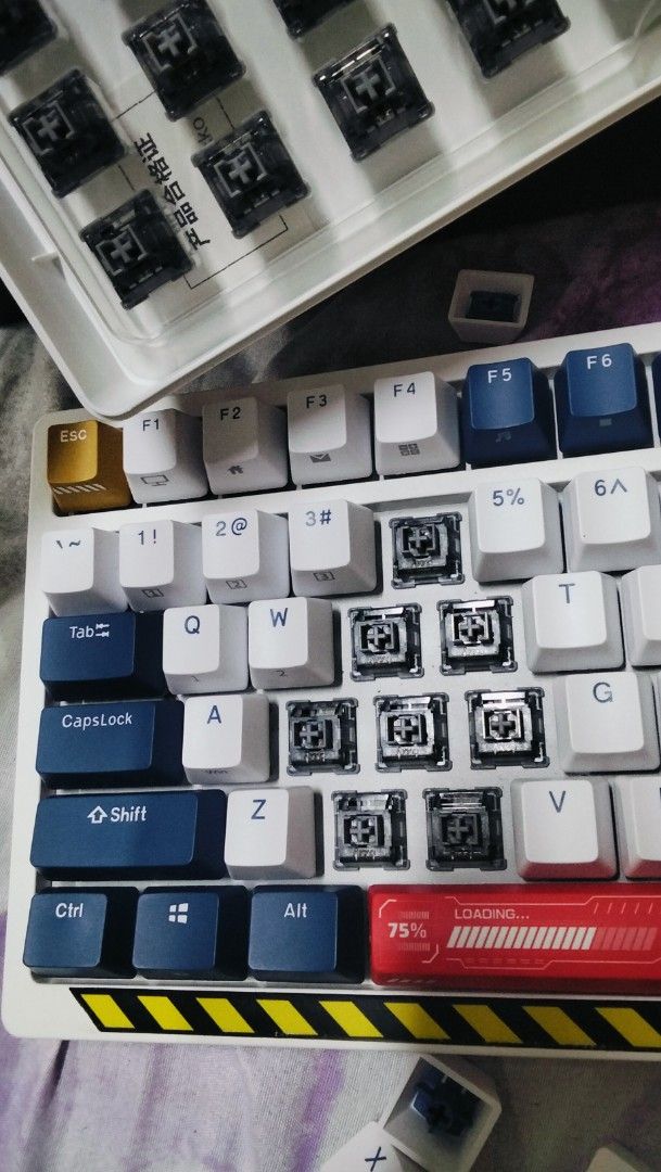 Akko Silver Pro V3 Mechanical Keyboard Switches (Category: Computer Keyboard) located in Manila. Submitted by xrnxthx (Listing ID 1433292098, Image 3). Description: The Akko Silver Pro V3 is a high-speed linear switch built for precision and speed. If you’re looking for a competitive edge in gaming or a light, effortless typing experience, this is the switch for you. ⭐ For only 80php for a pack of 5 switches! 🤍 Think of these like the "sport mod