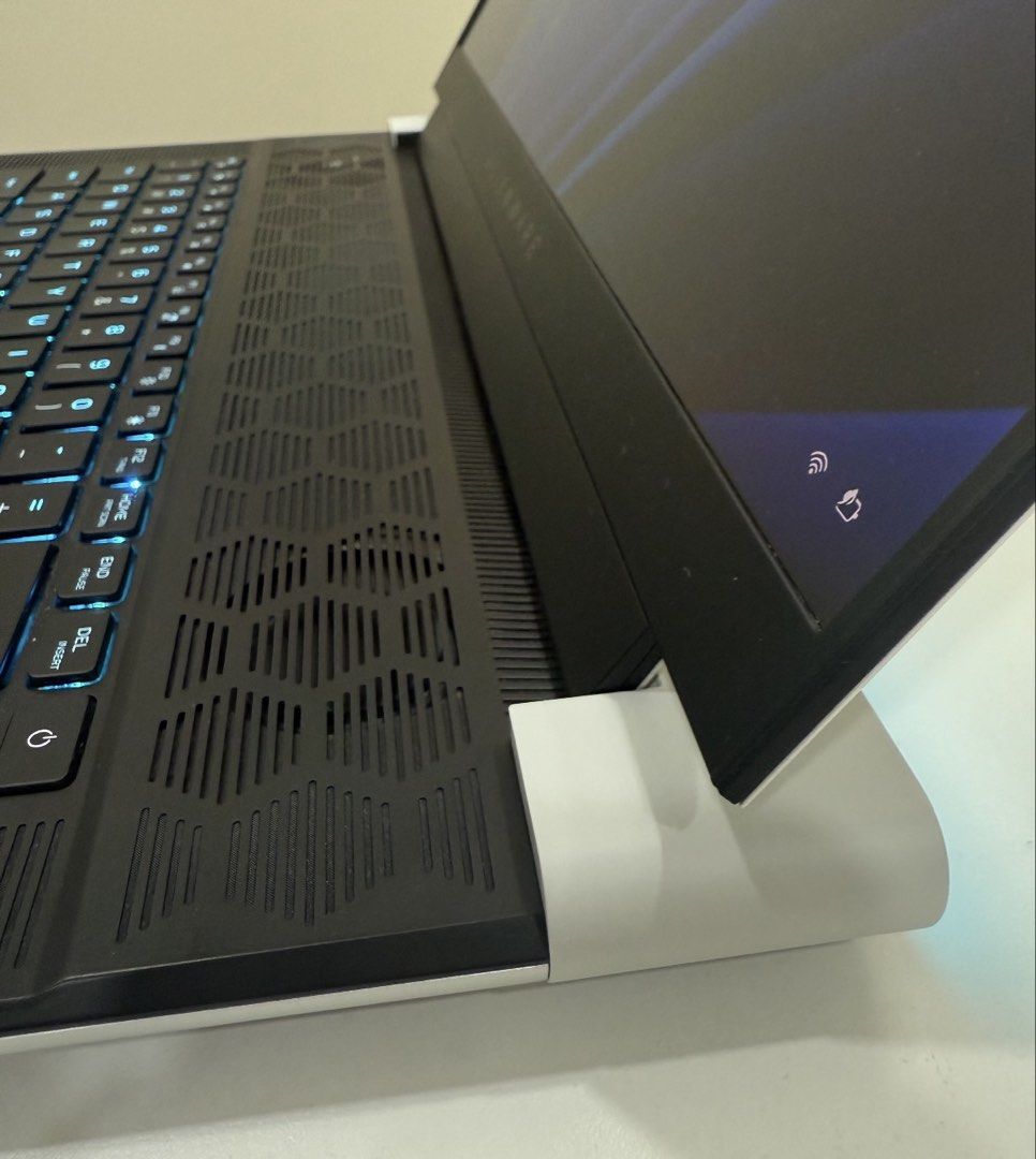Alienware 4090 X16 R2 i9 32GB 7467 mhz 1TB Cherry Mx Mechanical ...