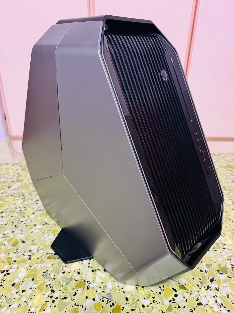 Alienware Area 51 Gaming Desktop436879454718535681