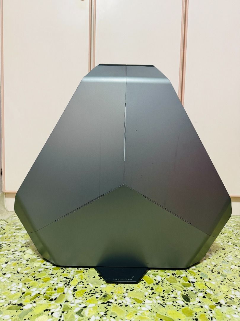 Alienware Area 51 Gaming Desktop436879454718535682