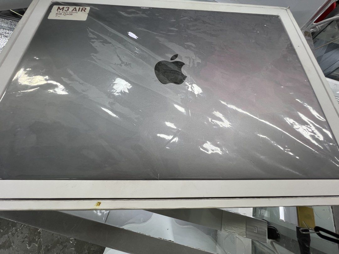 Apple MacBook Air M3 15-inch (2024) (Category: Laptops & Notebooks) located in Manila. Submitted by vaniextura (Listing ID 1433243794, Image 2). Description: - second hand Apple MacBook Air M3 - Features a 15-inch display - 8GB RAM - 256GB storage - Comes in original packaging.