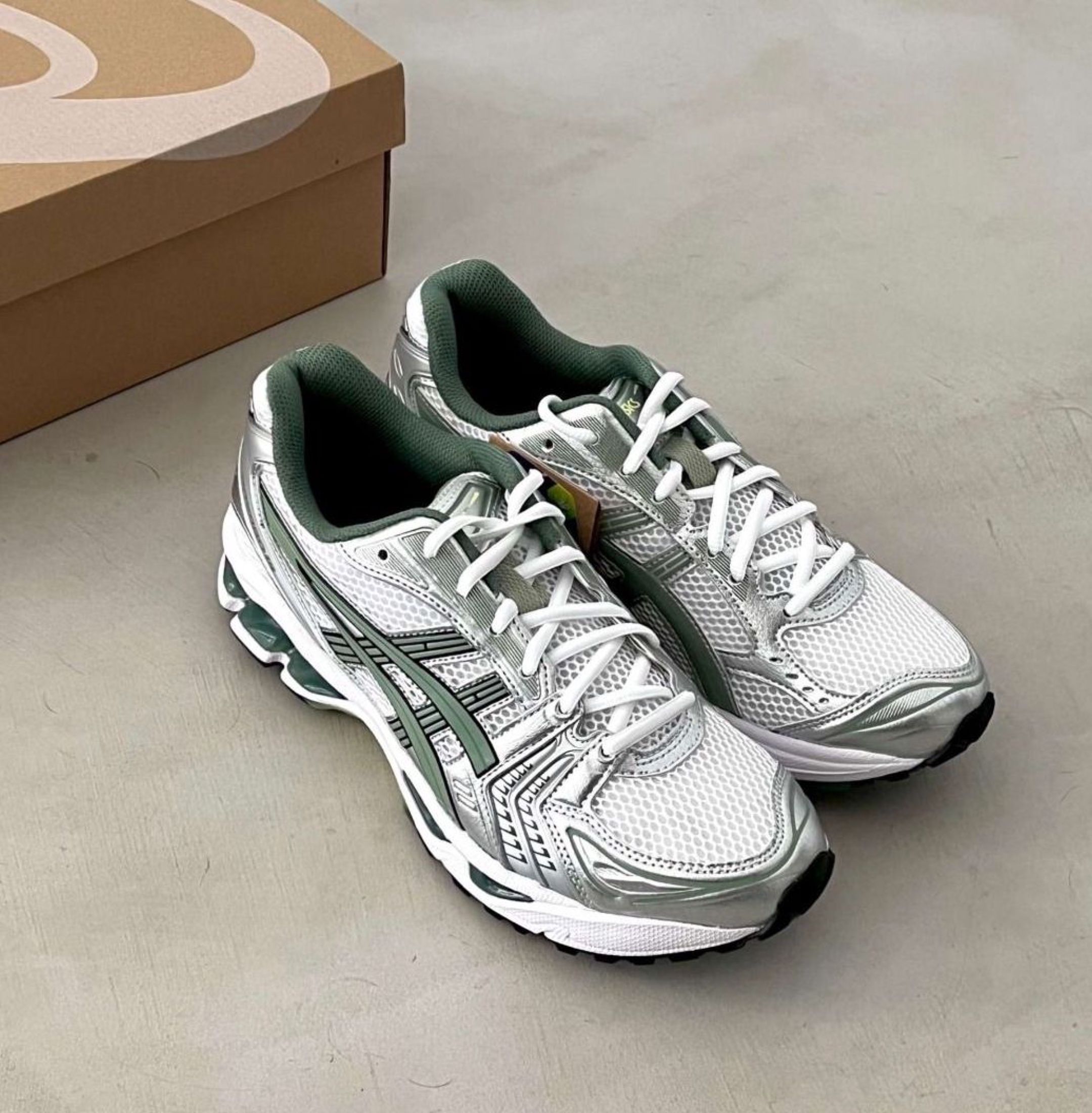 Asics Gel-Kayano 14 's Silver Green (Category: Sneakers) located in Singapore. Submitted by shnexz1521 (Listing ID 1433208360, Image 3). Description: JUST DROPPED 💧 Asics Asics Gel-Kayano 14 's Silver Green • New • Free ship • Pay on delivery • 3-day confirm Order via Chat 💬.