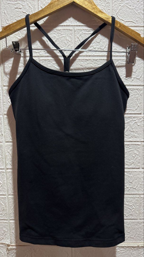 Auth. Lululemon Black Padded Tank_size 6_Euc (Category: Activewear) located in Marikina City. Submitted by gingeys_treasuretrove (Listing ID 1433386583, Image 2). Description: Auth. Lululemon Black Padded Tank_ size dot 6_Euc still in good condition No flaws Tags removed #carousave2026.