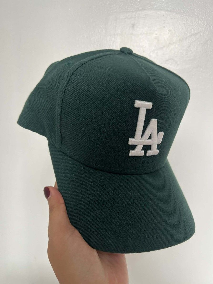 💯AUTHENTIC NEW ERA 9Fifty LA A frame Botanical Green (Category: Caps & Hats) located in Dinalupihan. Submitted by xavier_rivera (Listing ID 1433237305, Image 2). Description: - LA Dodgers cap - New Era 9Fifty LA A frame - Botanical Green with white logo - One size fits most - Used once .