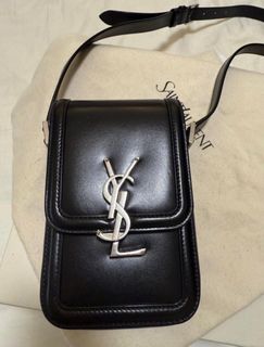 (Category: ) located in . Submitted by wear_your_style (Listing ID 1433329239, Image 1). Description: .