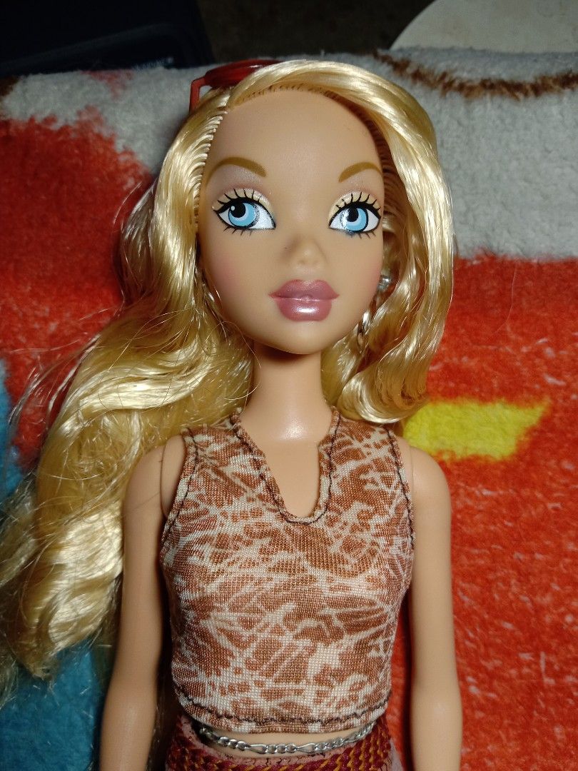 Barbie Myscene 'Kennedy' Doll (Category: Kids Toys) located in Malabon City. Submitted by thrift_or_trick (Listing ID 1433338669, Image 3). Description: - Medyo matigas ung hair (probably glue seepage) - Nagpe-peel na ung palda niya - May accessories pa - No crack neck Payment: via gcash or maya Shipping (+ sf): lbc Shipping day: Saturdays only Please message me for more information and pictures. Thank you..