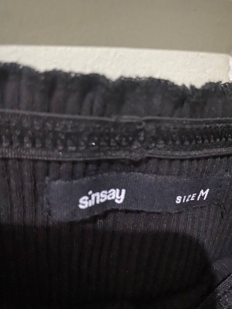 black ribbed fitted dress (Category: Dresses) located in Pasay City. Submitted by dannah__ (Listing ID 1433355318, Image 2). Description: .