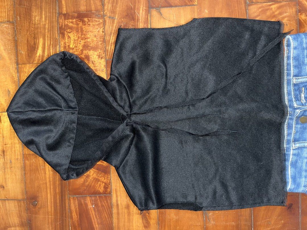 Black Sleeveless Hoodie (Category: Coats, Jackets and Outerwear) located in Manila. Submitted by declitterclutter (Listing ID 1433260835, Image 3). Description: - Black sleeveless hoodie with drawstring and hood - No COD - Buyer will shoulder the shipping fee - Decluttering - Some thrifted finds - No to overpricing!! - No to haggling! - XS to S.