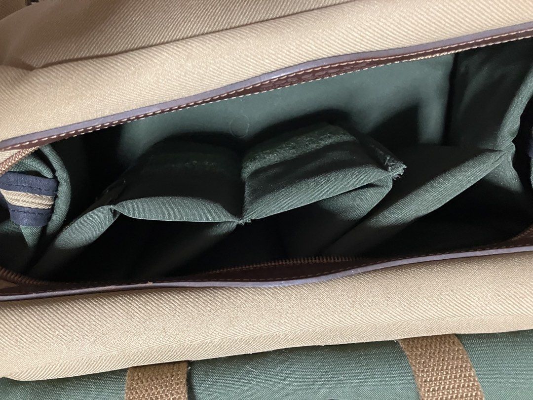Camera bag for Sale: Billingham "Press Top" Medium Sized (Category: Sling Bags) located in Manila. Submitted by kdc12 (Listing ID 1433237198, Image 3). Description: Billingham “Press Top” Medium Sized Includes dividers inside 8500php * Reason for selling: Decluttering *These are preloved unless stated otherwise so please manage expectations *Shipping should be shouldered by the buyer / * Pick up: Bulacan * Mode of payment: BPI, Maya, Gcash * Plea