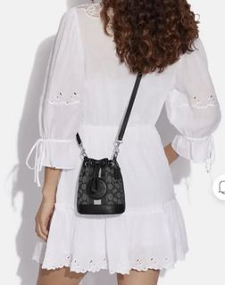 (Category: ) located in . Submitted by cherrybome (Listing ID 1433372800, Image 1). Description: .