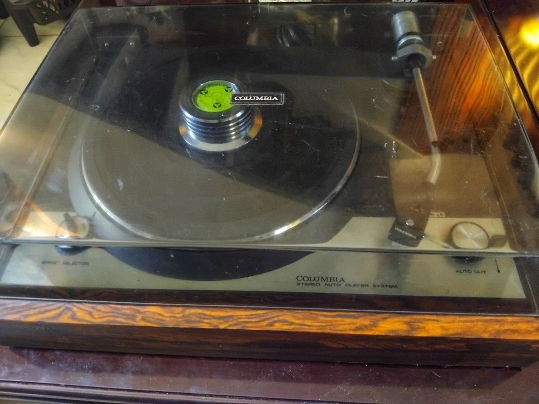 Columbia Stereo Auto Player System Turntable (Category: Other Audio Equipment) located in Manila. Submitted by clay_toy_kolektor (Listing ID 1433321222, Image 2). Description: Columbia QX-510 Japan - Direct Drive - DC motor, Servo-controlled - 33.33 and 45 RPM - Platter: 330mm, 1.75kg - Tonearm: Universal - Auto Return - Auto Cut -110V (Free Voltage Converter Adaptor) - Free Phono Preamp - Item is in Calamba Laguna (Pickup or Shipping) - For Metr