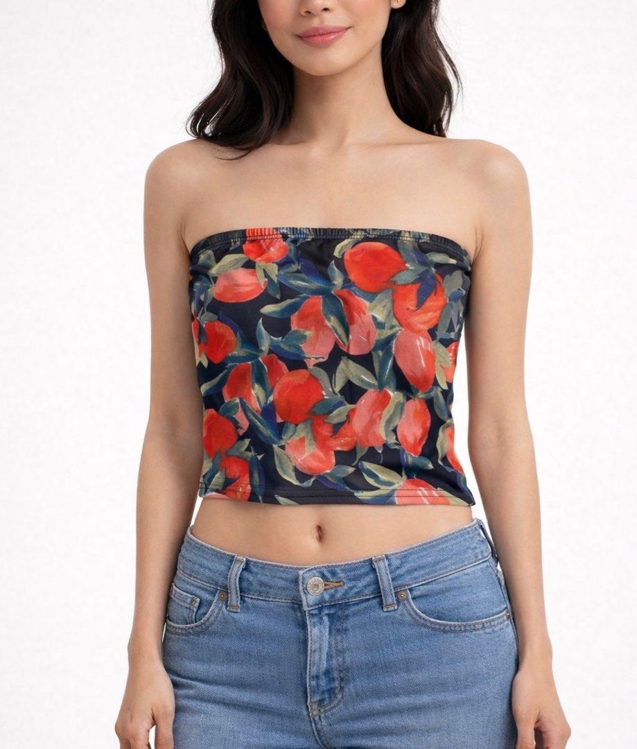 Cropped Tube Top (Category: Others Tops) located in Manila. Submitted by declutteREN (Listing ID 1433228103, Image 1). Description: .