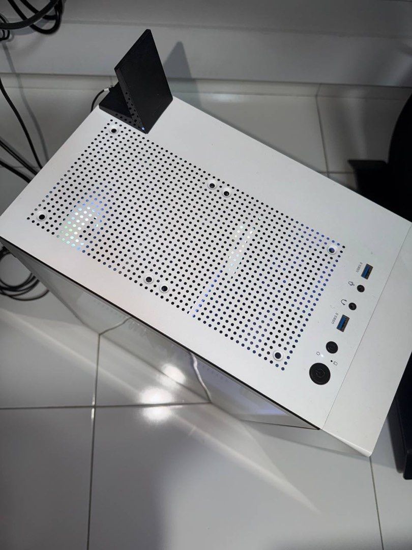 Custom White Gaming PC / Desktop436880299189882885