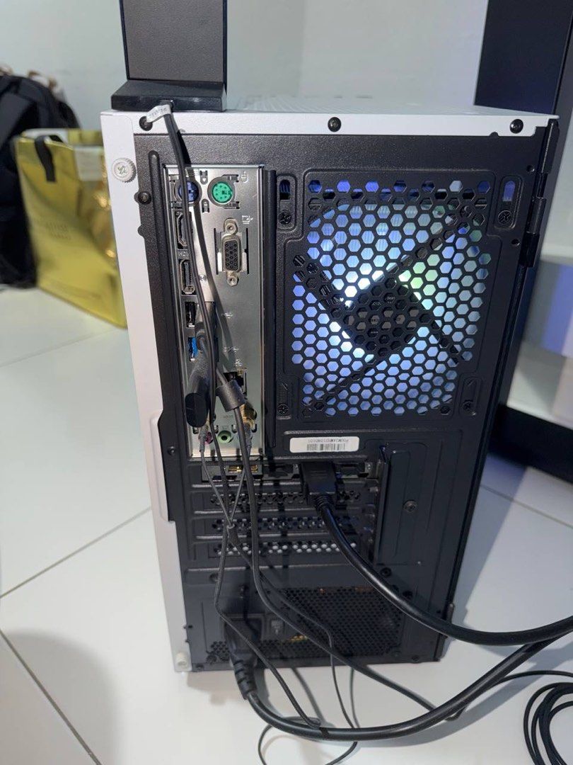 Custom White Gaming PC / Desktop436880299189882888