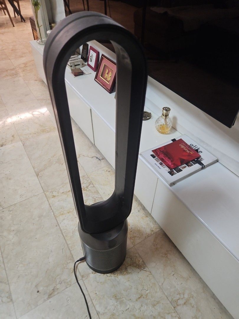 Dyson Air Purifier (Category: Air Purifiers & Dehumidifiers) located in San Juan City. Submitted by allnegotiable1 (Listing ID 1433317530, Image 2). Description: ✨ Dyson Air Purifier Fan (with Remote) – Sleek & Powerful ✨ Selling my Dyson bladeless air purifier fan – perfect for keeping your space cool while improving air quality. ✅ Bladeless design – safe, modern, and easy to clean ✅ Air purifier + fan in one – removes dust, allergens, and odors