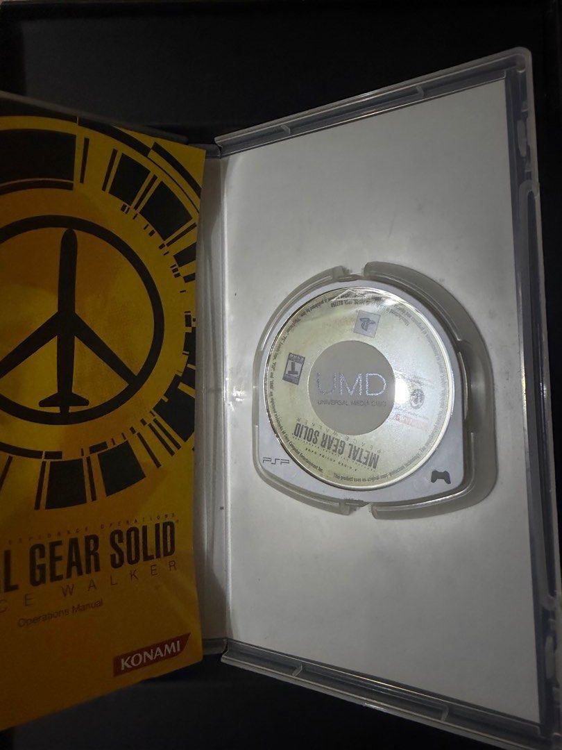 FS:Metal Gear Solid: Peace Walker PSP Limited Edition R1 (Category: PlayStation) located in Mandaluyong City. Submitted by evilchapel (Listing ID 1433337367, Image 3). Description: FS: Metal Gear Solid Peace Walker PSP Limited Edition (Complete) Payment: BDO, GCash, Cash (on meetup) Meetups: Starmall Edsa, Shangri La.