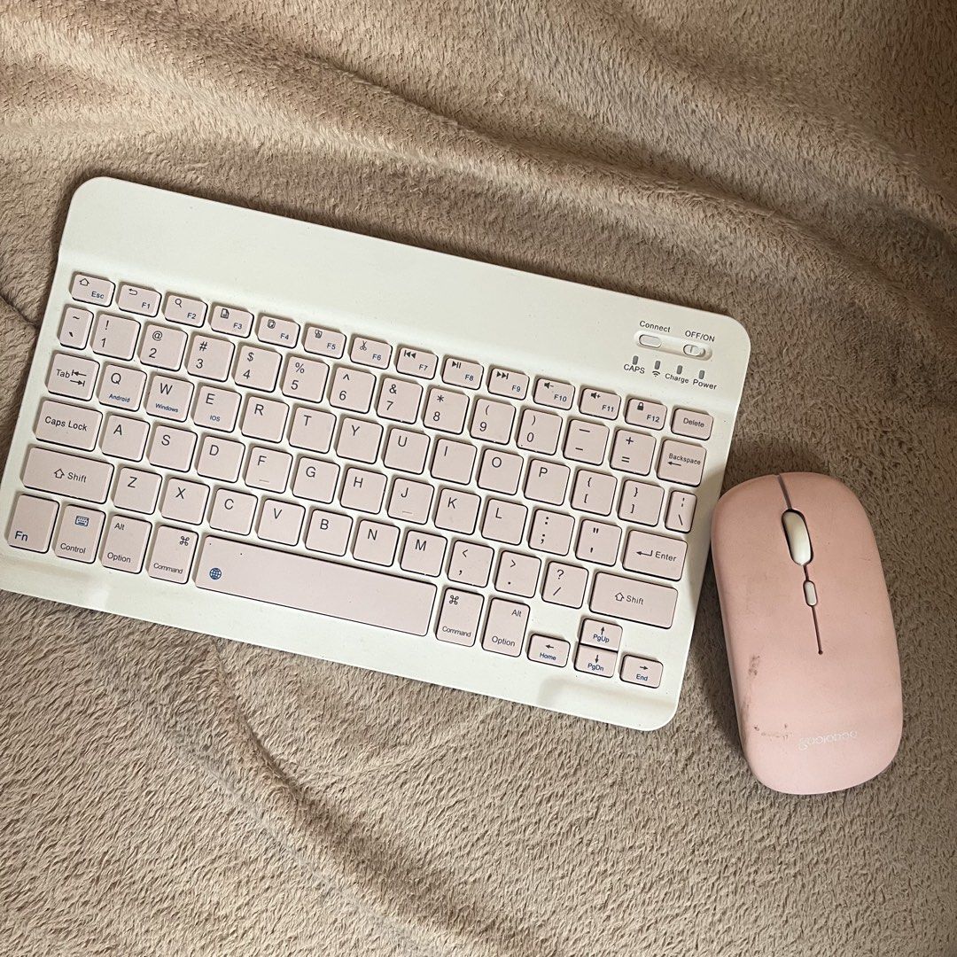 goojodoq keyboard and mouse (Category: Computer Keyboard) located in Valenzuela. Submitted by lvc.d (Listing ID 1433298647, Image 1). Description: for take all - madumi lang yung mouse - hindi na nagagamit.