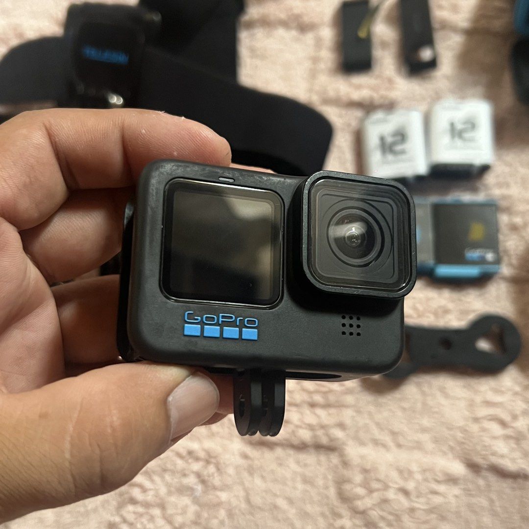GoPro HERO10 Black Action Camera Bundle (Category: Cameras) located in Manila. Submitted by mysticmountain-1762 (Listing ID 1433271824, Image 2). Description: Go pro hero 10 black Rush sale ₱11500 fixed (repriced from 13500) Issue nasa pic na What you see is what you get Accessories included: 1 go pro hero 10 black unit 2 batterry door (1 orig, 1 telesin with charger port) Telesin tempered glass set (front/rear lcd, camera) worth ₱250 2 Telesin e