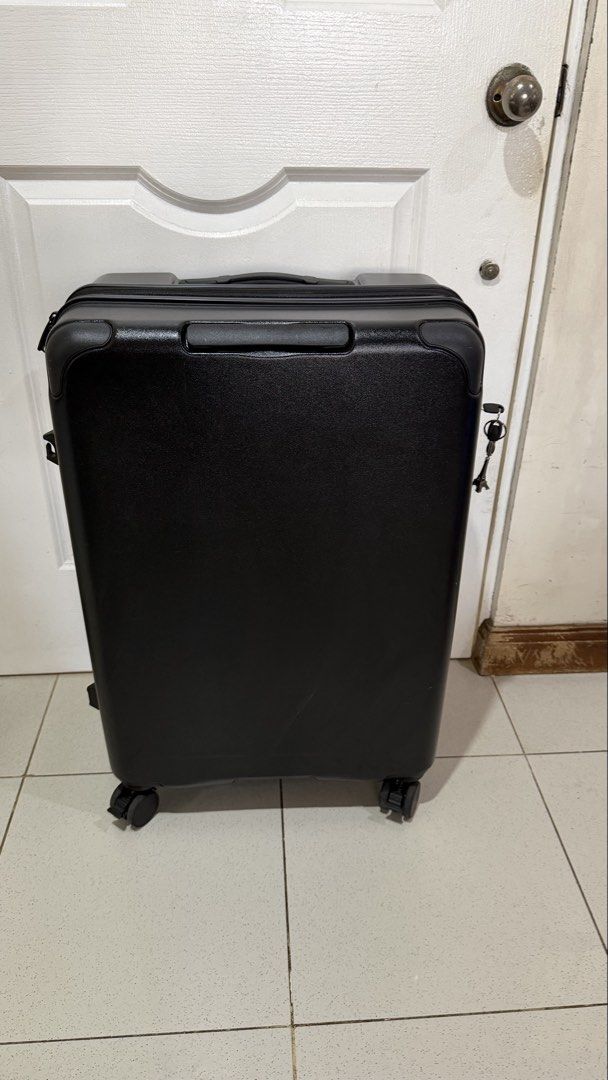Hard Shell Check-in luggage (Category: Luggage) located in Taytay. Submitted by anrap (Listing ID 1433345414, Image 1). Description: Check-in Luggage Bought from Don Quijote in Shibuya last Dec 2025 Just used 2x for pasalubongs Rfs: decluttering.