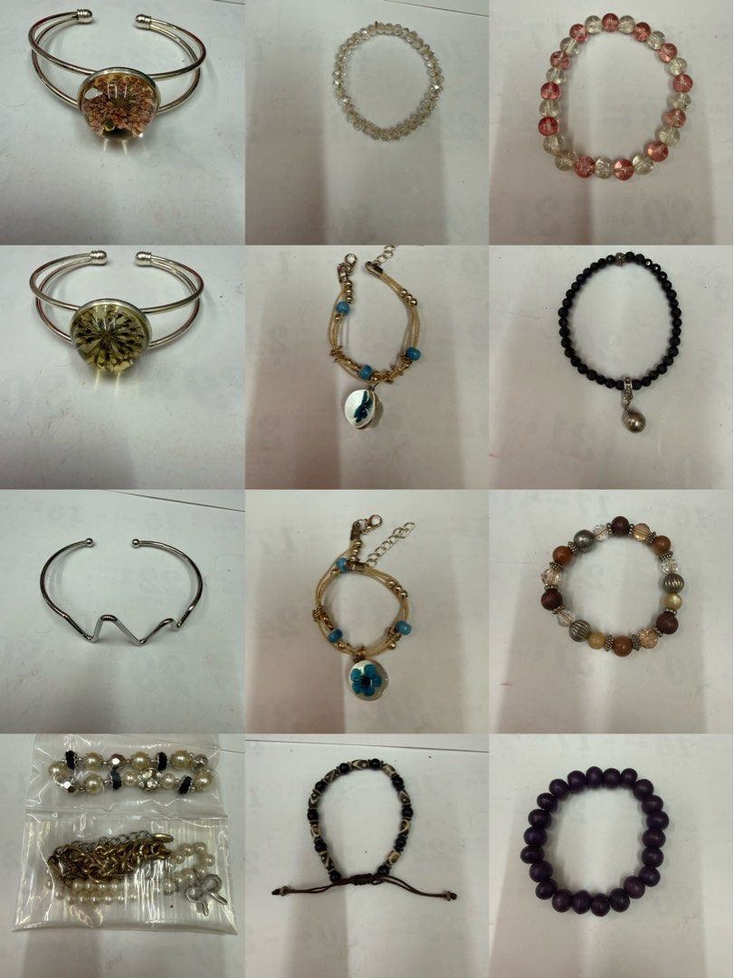 Keychains (Category: Flowers & Bouquets) located in Singapore. Submitted by zapdeals_sg (Listing ID 1433394467, Image 3). Description: 低价出售许多钥匙扣和包包挂饰，有意者联系王小姐91897482.