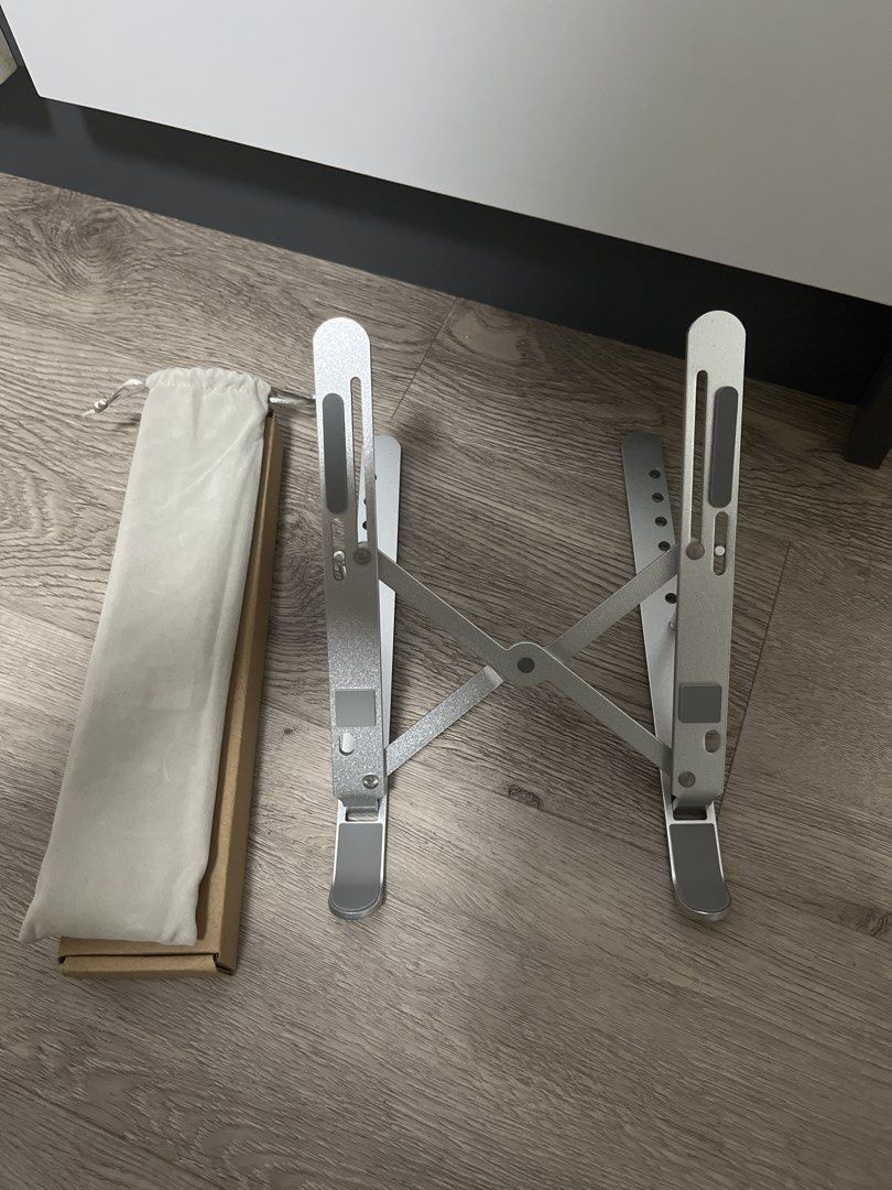 Laptop Stand473588429845975040