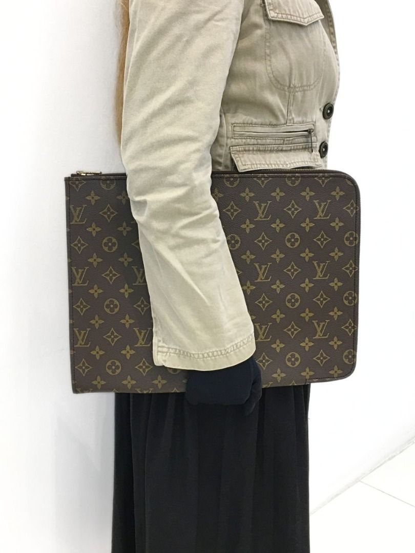 LOUIS VUITTON Poche Document Bag (Pre-owned Authentic) (Category: Luxury Bags & Wallets) located in Santa Rosa. Submitted by brandieshoppe (Listing ID 1433374341, Image 2). Description: ✅ Authentic/Original Preloved ✅ From Japan Auction ✅ Money-back Guaranteed If Proven Fake ✅ Message Us For More Details ✅ Open for Layaway Disclaimer: All items sold are preloved unless otherwise stated as brand new. As pre-owned items, signs of previous use, wear
