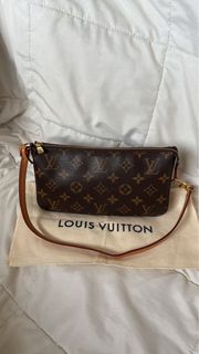 (Category: ) located in . Submitted by luxbag88 (Listing ID 1433214721, Image 1). Description: .