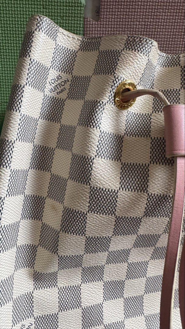Lv bucket damier bag (Category: Luxury Bags & Wallets) located in Manila. Submitted by jelaibinzz (Listing ID 1433225493, Image 2). Description: Highlights check pattern leather trim detachable shoulder strap gold-tone hardware Condition: 8/10This previously owned item is in near-perfect condition with signs of usage and minor defects. Buy at your own risk. No return policy. Respect my post .