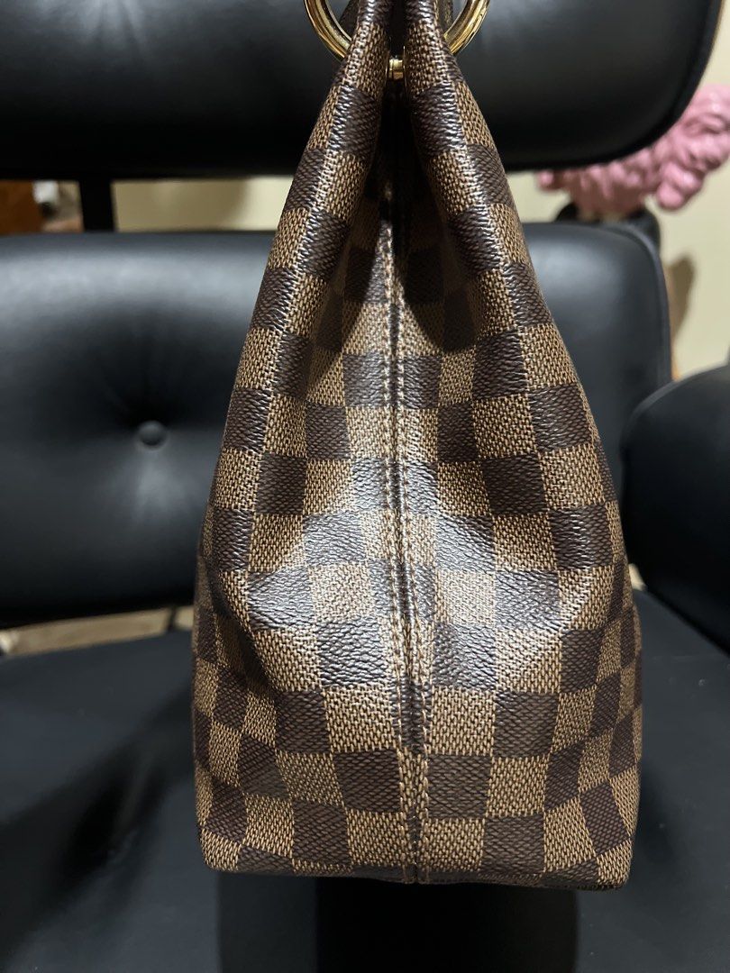 LV DAMIER EBENE GRACEFULL PM (Category: Luxury Bags & Wallets) located in Lapu-Lapu City. Submitted by 0909tagabagz0909 (Listing ID 1433213118, Image 2). Description: 100% original Looks new condition .