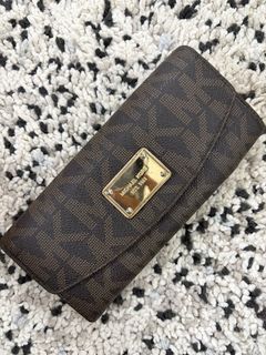 (Category: ) located in . Submitted by aimi_ishak (Listing ID 1433264121, Image 1). Description: .