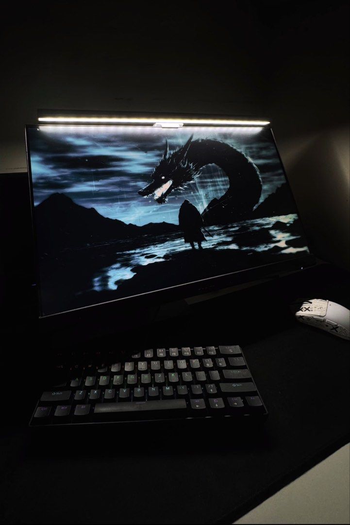 Monitor Lightbar461420779181199360