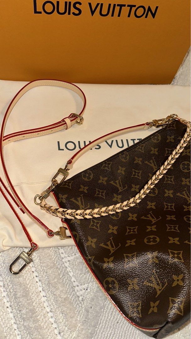 Multipass (Category: Bags & Wallets) located in Subang Jaya. Submitted by en862 (Listing ID 1433233065, Image 2). Description: ✨ Stylish and versatile LV monogram bag — perfect for daily use or casual outings. * ✔️ Can be used as sling bag / shoulder bag * ✔️ Classic Louis Vuitton monogram design * ✔️ Comes with detachable strap & chain detail * ✔️ Includes dust bag & box (as shown) * ✔️ Unisex design — suitable for both men & women * ✔️ Lightwei