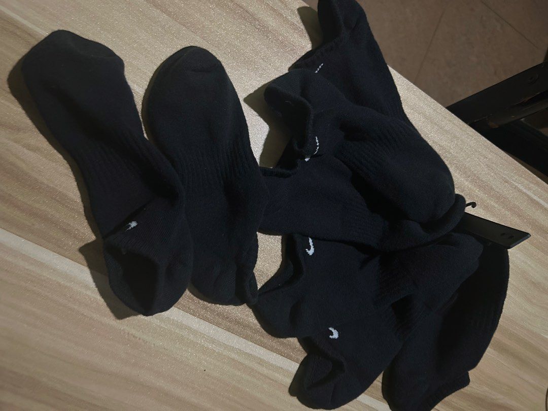 NIKE BLACK FOOT SOCKS (Category: Socks) located in Quezon City. Submitted by ger4rd (Listing ID 1433366771, Image 2). Description: BRAND NEW NIKE FOOT SOCKS 5 PAIRS 1000 pesos.