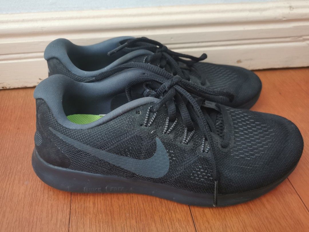 Nike Free RN Running Shoes - Black (Category: Sneakers) located in Davao. Submitted by sachigo (Listing ID 1433219130, Image 1). Description: - Black Nike Free RN running shoes - Breathable mesh upper - Flexible sole - 'RUN NATURE' insole print - Black laces - Nike swoosh logo - Some wear on soles Size: 5.5, 22.5 cm.