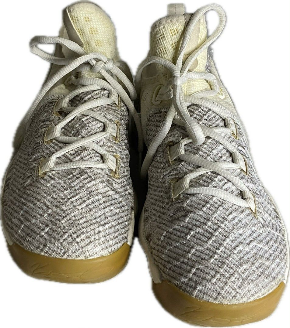 Nike KD 9 (Cream / Gum Sole) (Category: Sneakers) located in Antipolo. Submitted by canadafindss (Listing ID 1433211719, Image 2). Description: Clean Nike KD 9 — premium basketball performance shoes with full-length Zoom comfort Visit our profile for more premium thrift finds Canada Finds – curated branded pieces Nike KD 9 (Cream / Gum Sole) • Original Nike • Like New Condition • Clean overall appearance • Minimal signs of use (slight marks – nor