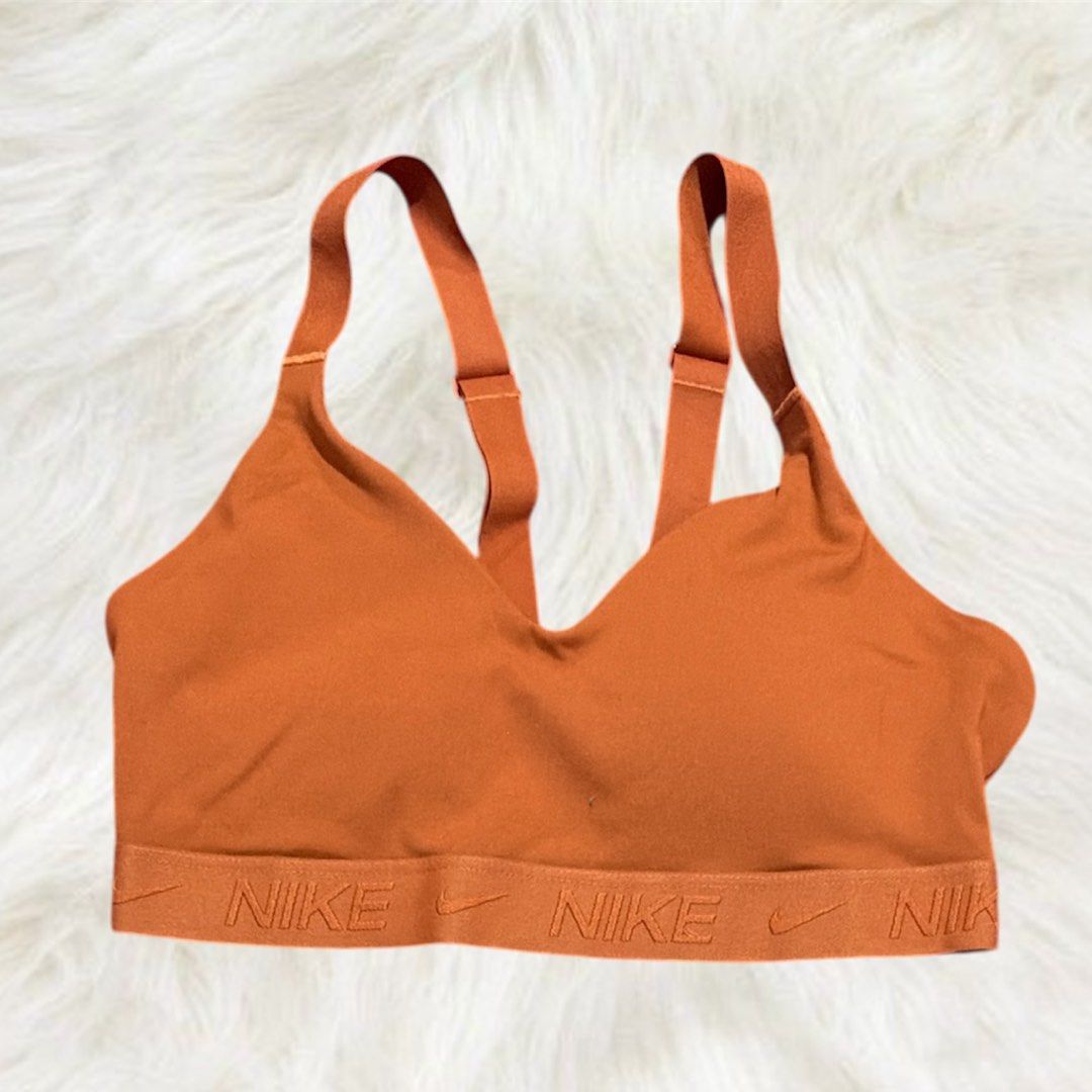 Nike Padded Sports Bra (Category: Activewear) located in Manila. Submitted by bluebubblegum (Listing ID 1433262447, Image 1). Description: - used once only - bought for 240 AED (₱~4k).