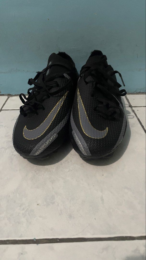 Nike Phantom GT Football Boots (Category: Boots) located in Makati City. Submitted by k_ano (Listing ID 1433328989, Image 1). Description: Nike PhantomGt2 Elite ACC Brand New with no box.