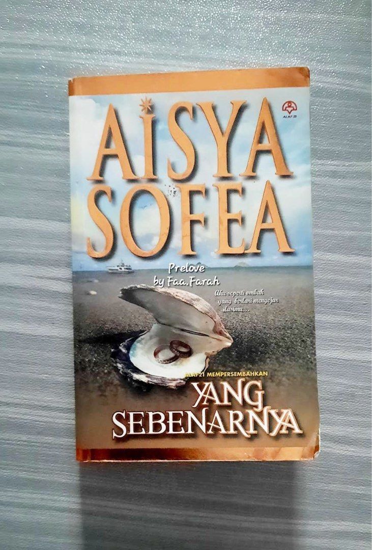 (Novel) Yang Sebenarnya (Category: Storybooks) located in Penaga. Submitted by faa.farah (Listing ID 1433231621, Image 1). Description: 📚 NOVEL PRELOVE 📚 💰 RM5 tak termasuk pos Sinopsis: Tidak semua cinta itu berbalas. Inilah yang terjadi kepada Eddie. Akibat cintanya ditolak oleh Nazirah, sepupunya, dia nekad membawa diri ke London. Hatinya perlu dirawat. Kelukaan Eddie mendapat simpati daripada Nadhiya, adik Nazirah. Melalui kiriman e-mel da