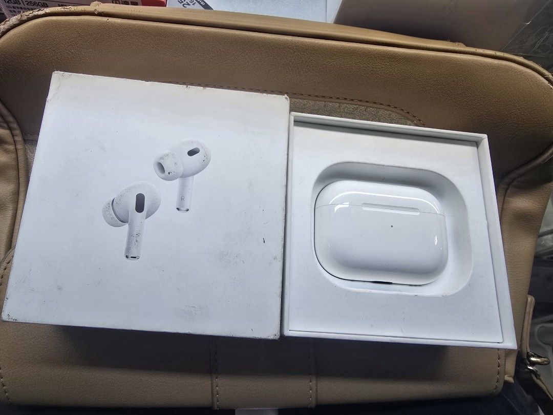 Orig Apple Airpods Pro 2 Type-C (Category: Earphones) located in San Juan City. Submitted by AshleyandLynGeneralmerchandise (Listing ID 1433321408, Image 2). Description: Txt or Call 💯09959523680/09950171472 💯Facebook Page: 👍Jenny Telecom Mode of Payment: 🍓Cash Bank Transfer 🍓GCash & Paymaya Installment: 🍓Credit Card 🍓Ggives 🍓Home Credit 🍒Cash on Delivery 🍒 Shipping 🍒Meet Up 🍒Trade In You can visit our Physical store in 2ndfloor Cellp