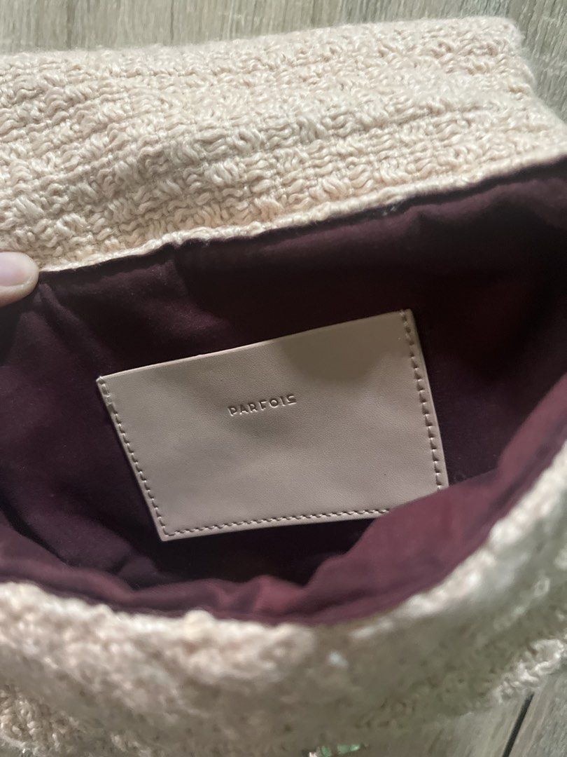 Parfois Quilted Shoulder Bag (Category: Shoulder Bags) located in Tarlac. Submitted by goldenfalcon.5c5372 (Listing ID 1433263189, Image 3). Description: - Parfois shoulder bag - Quilted design - Light pink color - Silver chain strap - Flap closure with silver-tone metal detail - Burgundy lined interior - Includes a small card holder.